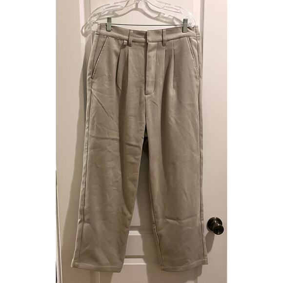 IZZUE Men’s Pleated Corduroy Trouser - Picture 2 of 11